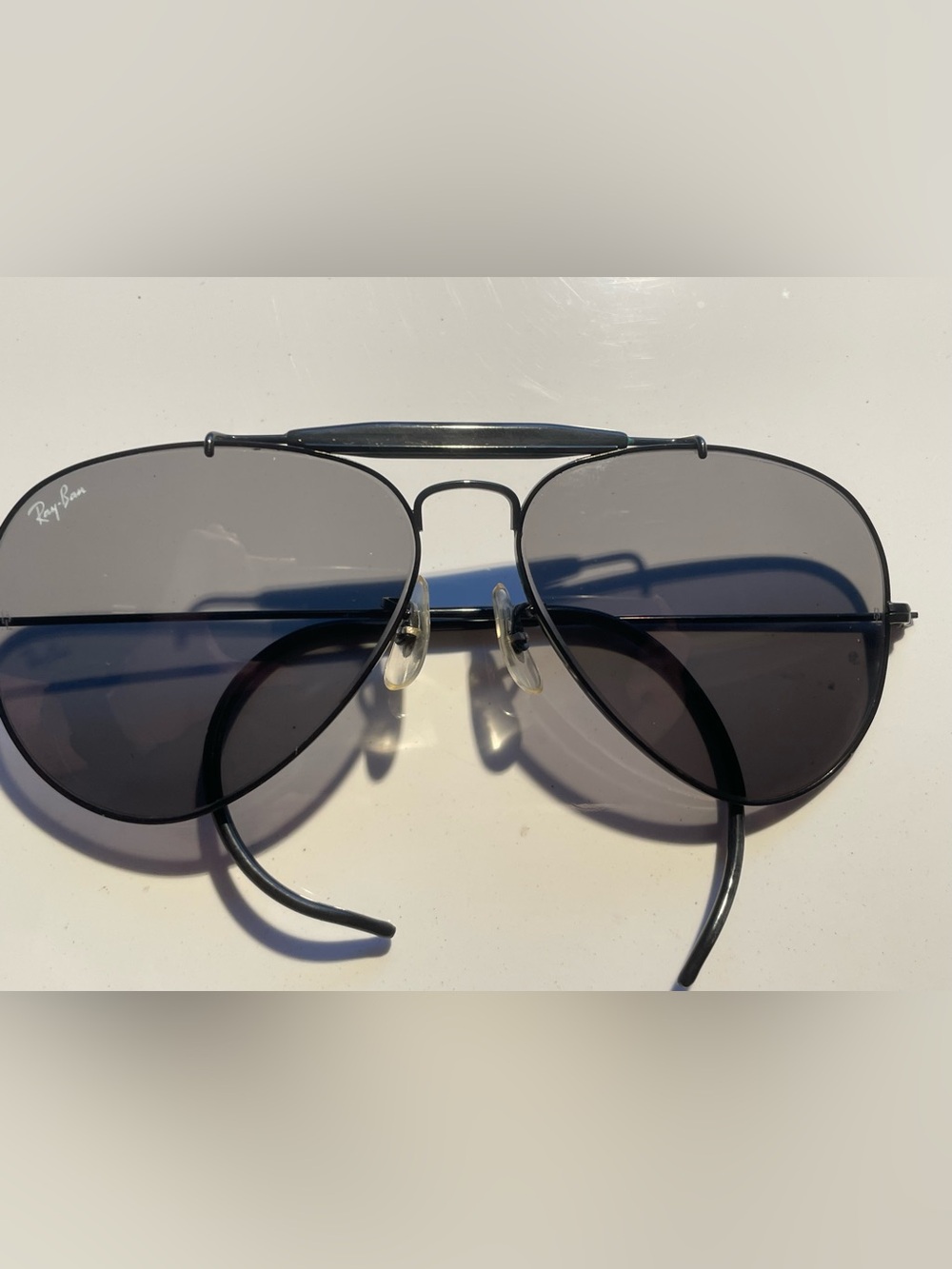 Ray-Ban Aviator Sunglasses in Black and Dark Gray
